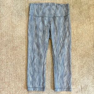 Lululemon Wonder Crop Chevron Leggings - size 10